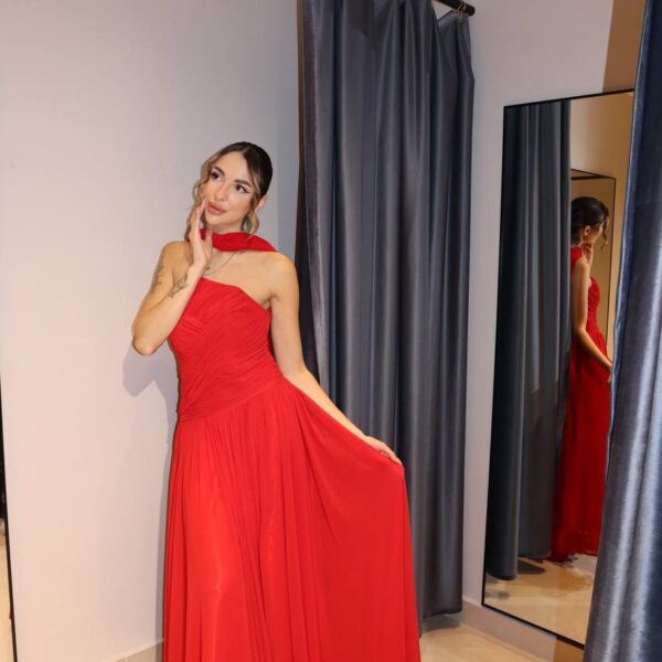 Elegant Red One-Shoulder Chiffon Evening Gown with Draped Bodice & Neck Scarf